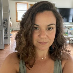 Meet your Posher, Alicia